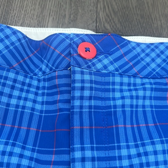Men’s puma checkered golf shorts with pockets - Picture 3 of 7